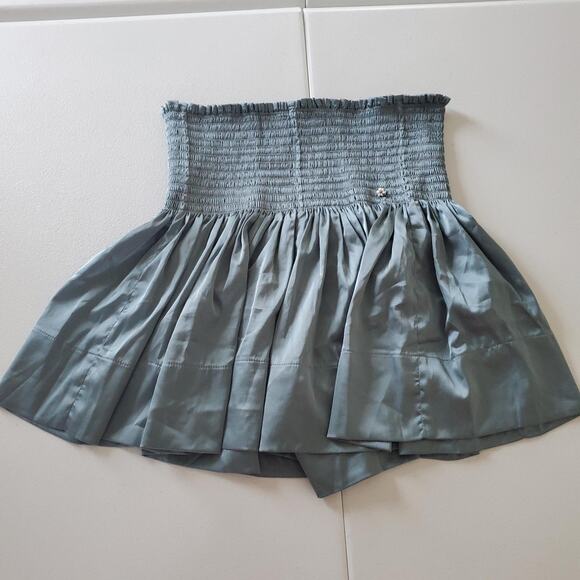 Natural Life Shorts Womens Small Blue Gray Smocked Waist Flowy Pleated Mini Boho - Picture 1 of 7